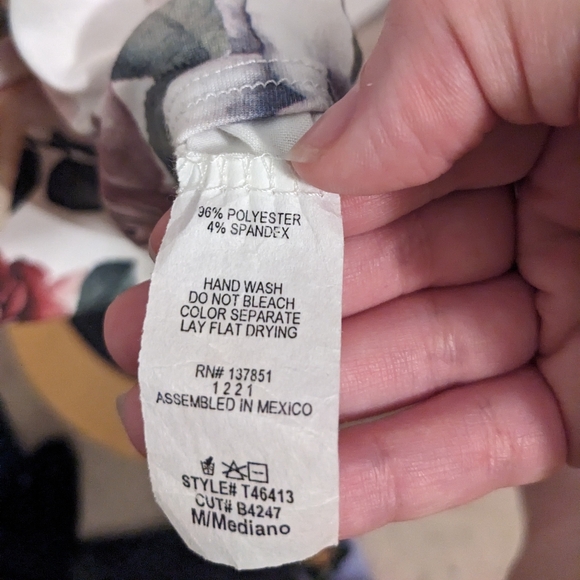 White floral bodysuit size M - Picture 6 of 6